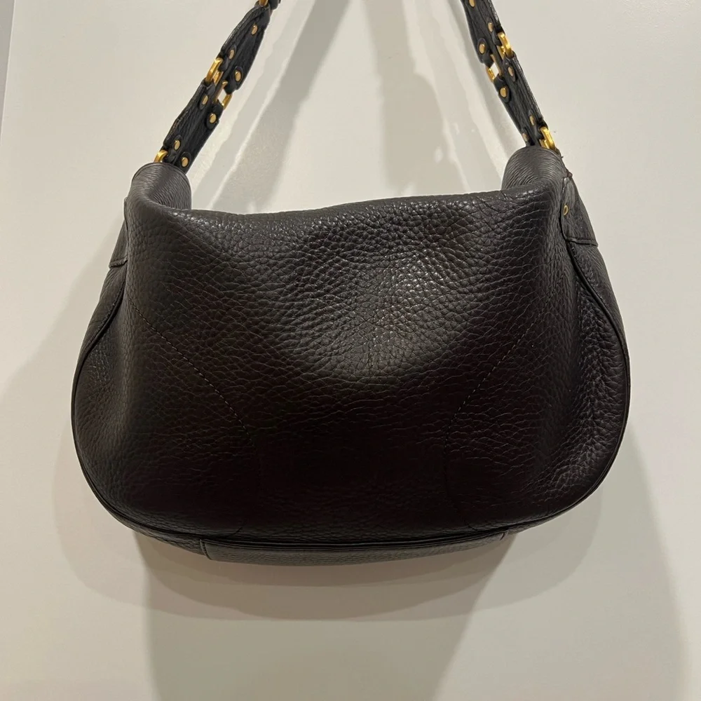 Cole Haan Dark Brown Leather Shoulder Bag With Gold Hardware. - Picture 5 of 13